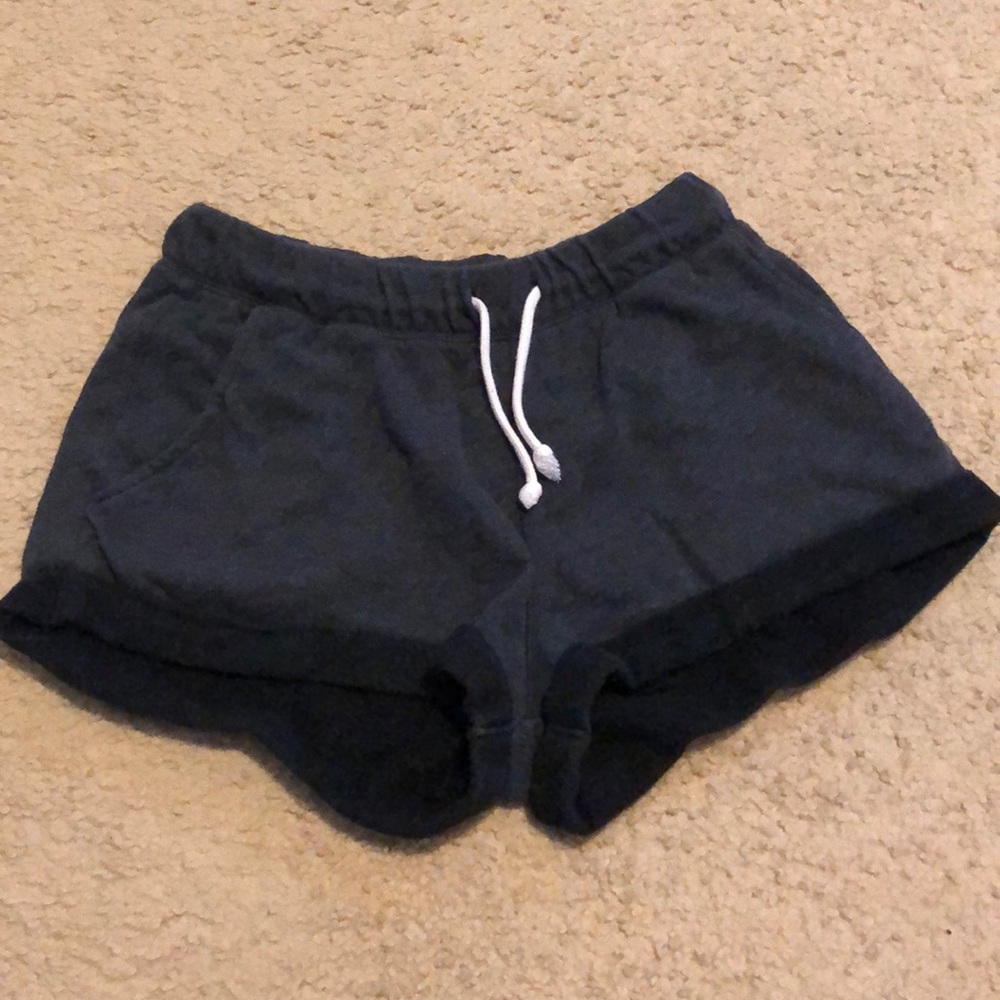 Divided Sweat Shirts